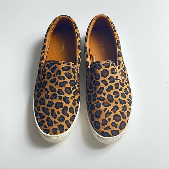Old Navy Women's Slip On Canvas Animal Print Style Sneakers Sz 8 - Picture 3 of 9